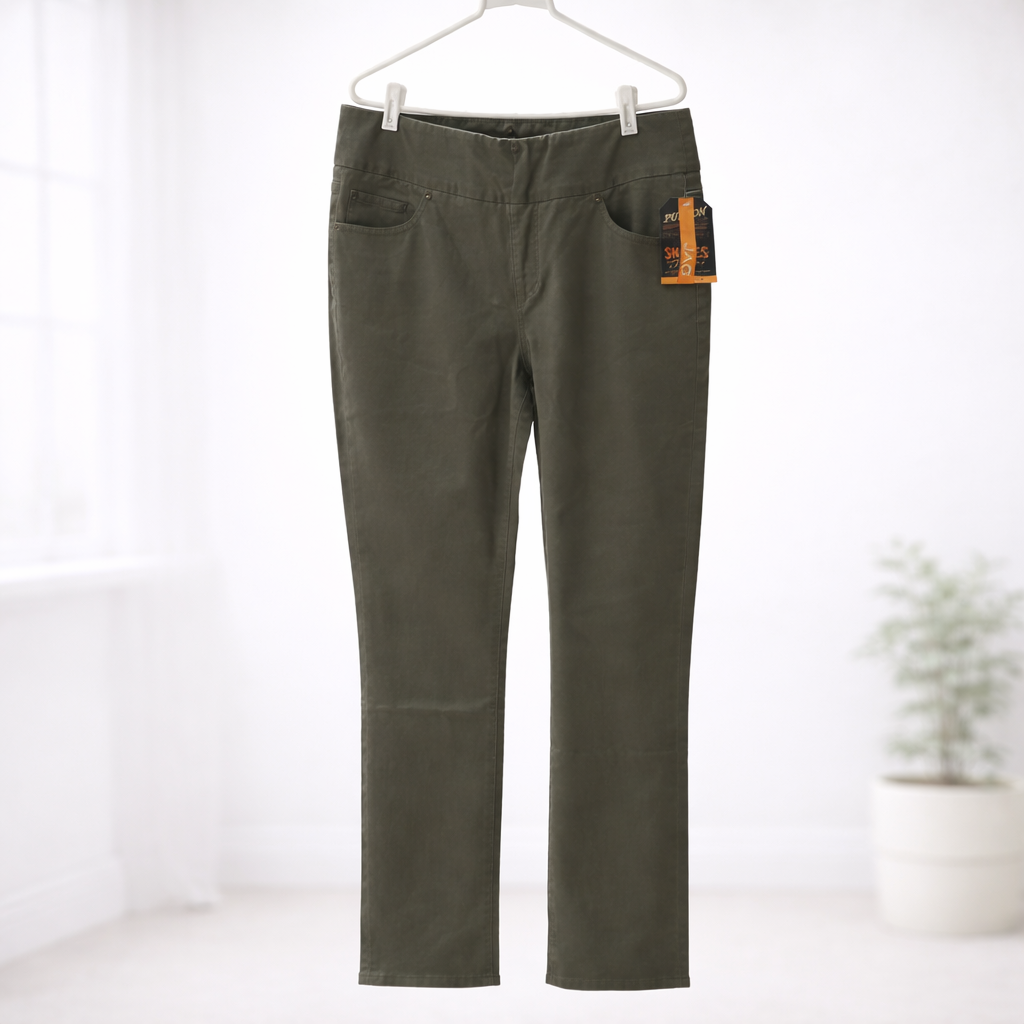 JAG Hi Rise Straight Leg Pants - Color = Jungle Palm