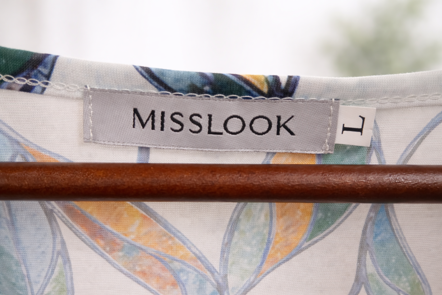 Mislook Sleeveless Leaf Print Top -- multi colored